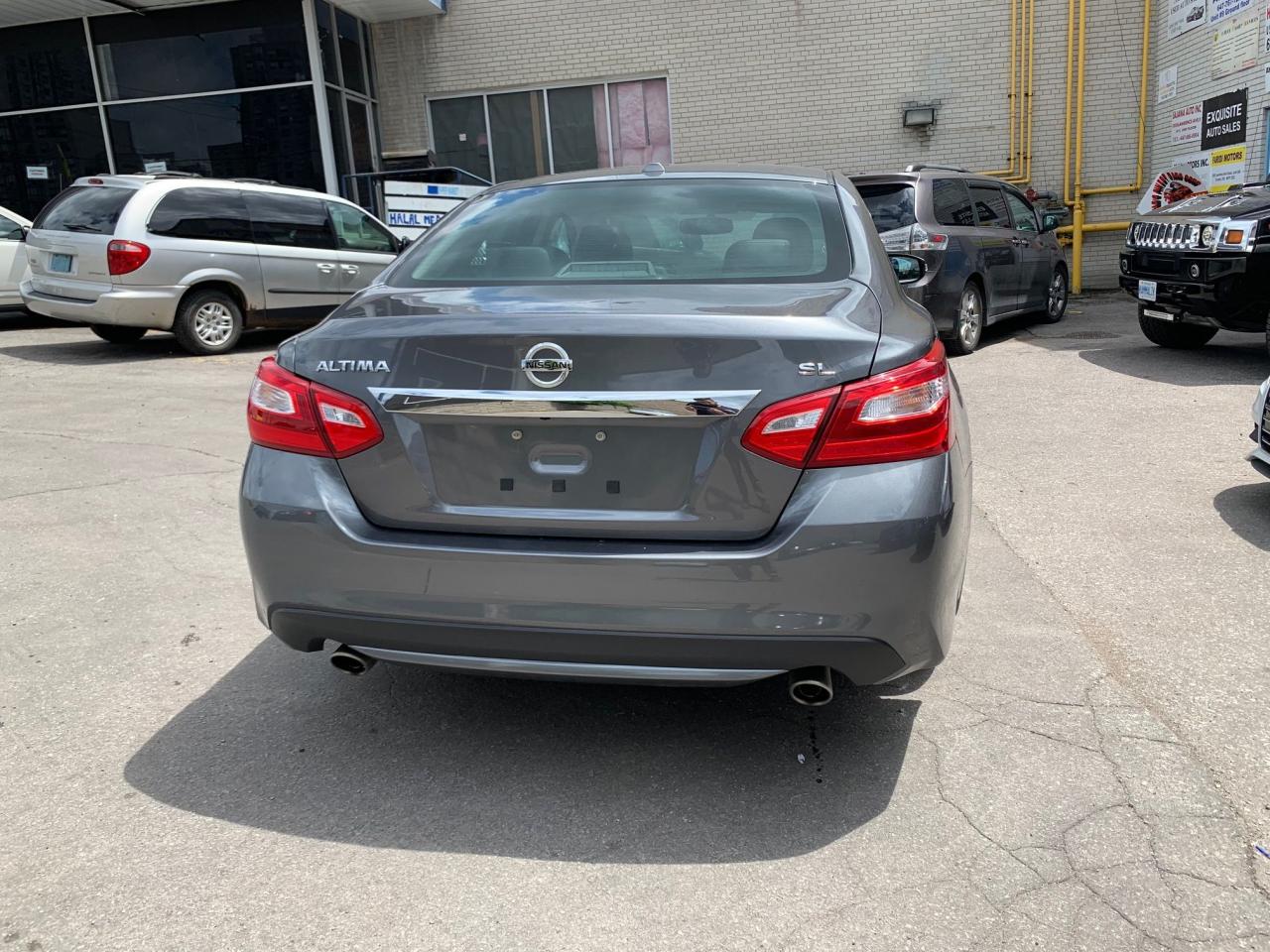 2016 Nissan Altima SL with Leather, Nav, Sunroof Photo4