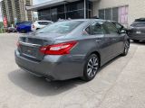 2016 Nissan Altima SL with Leather, Nav, Sunroof