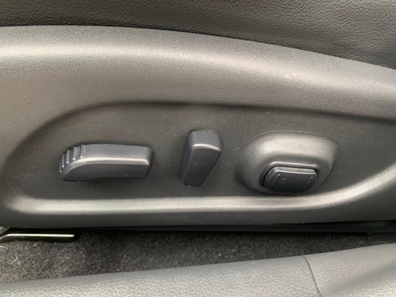 2016 Nissan Altima SL with Leather, Nav, Sunroof - Photo #14