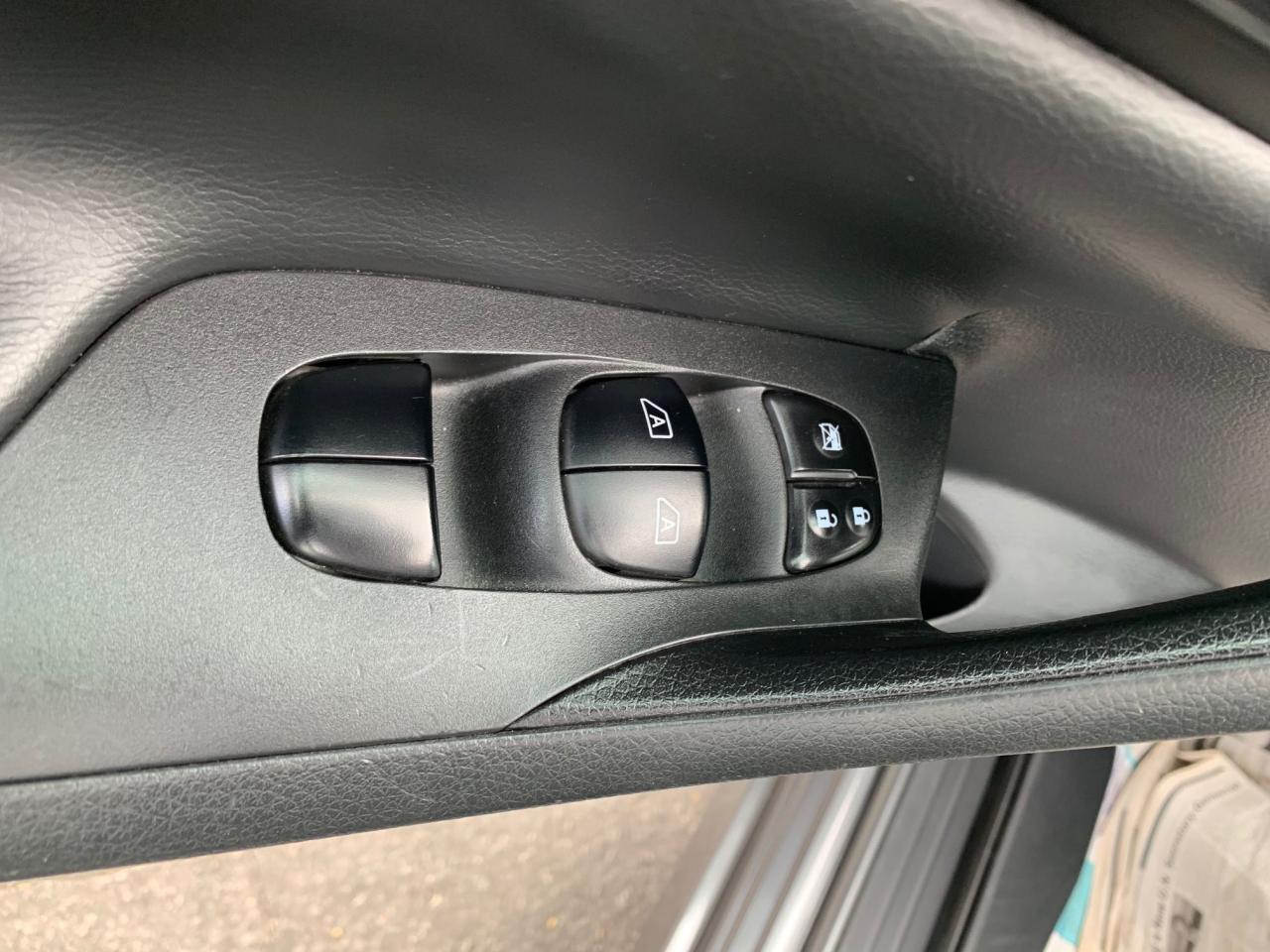 2016 Nissan Altima SL with Leather, Nav, Sunroof - Photo #15