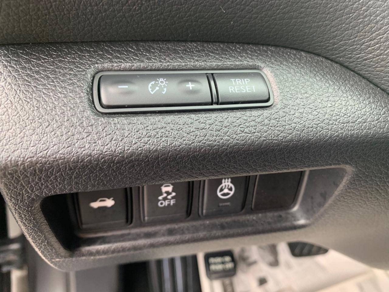 2016 Nissan Altima SL with Leather, Nav, Sunroof - Photo #16