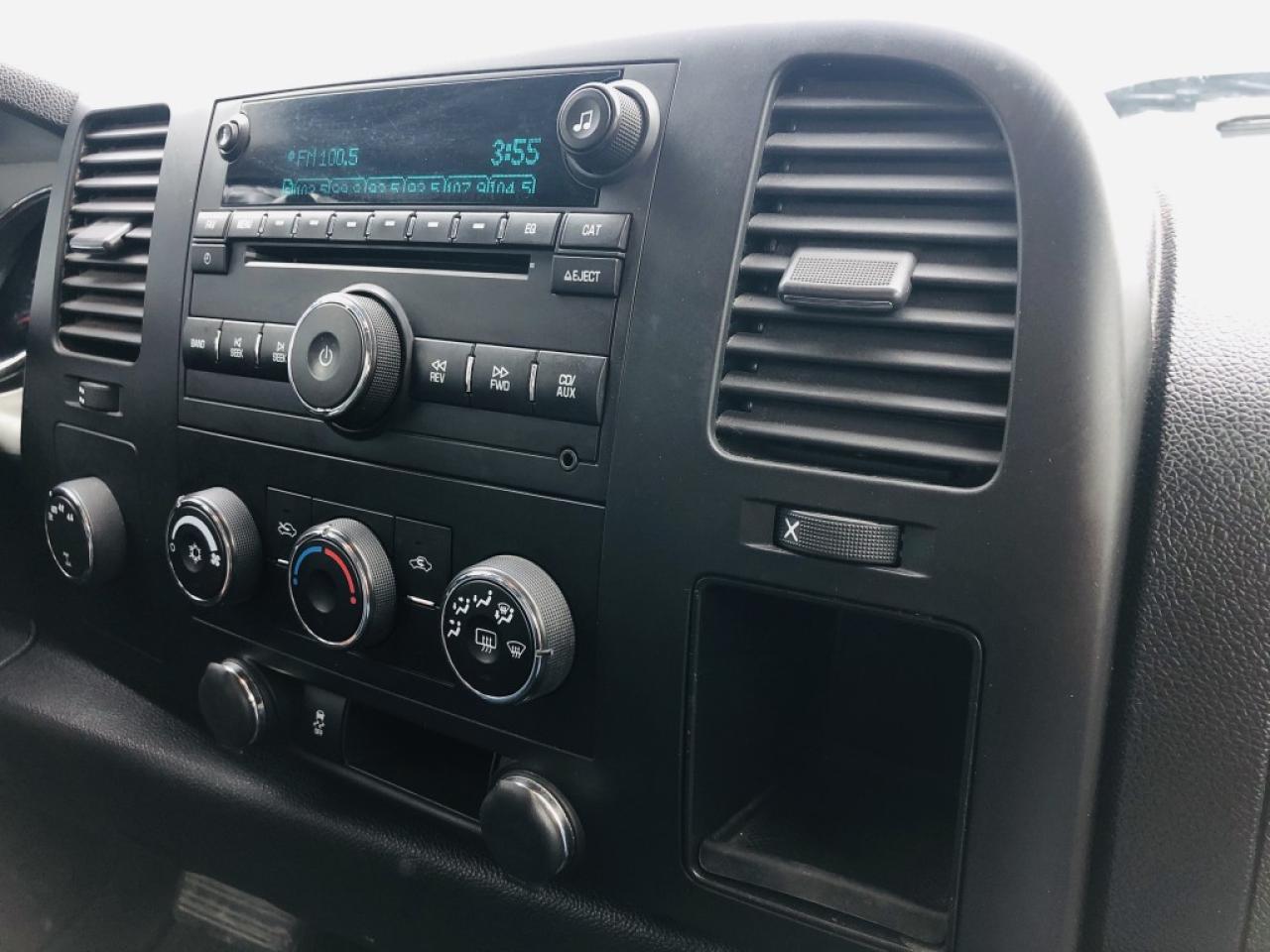 2012 Chevrolet Silverado 1500 |AUTO|4X4|ALLOYS|6 PASSENGER & MUCH MORE! Photo