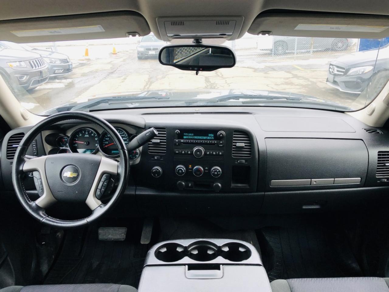 2012 Chevrolet Silverado 1500 |AUTO|4X4|ALLOYS|6 PASSENGER & MUCH MORE! Photo