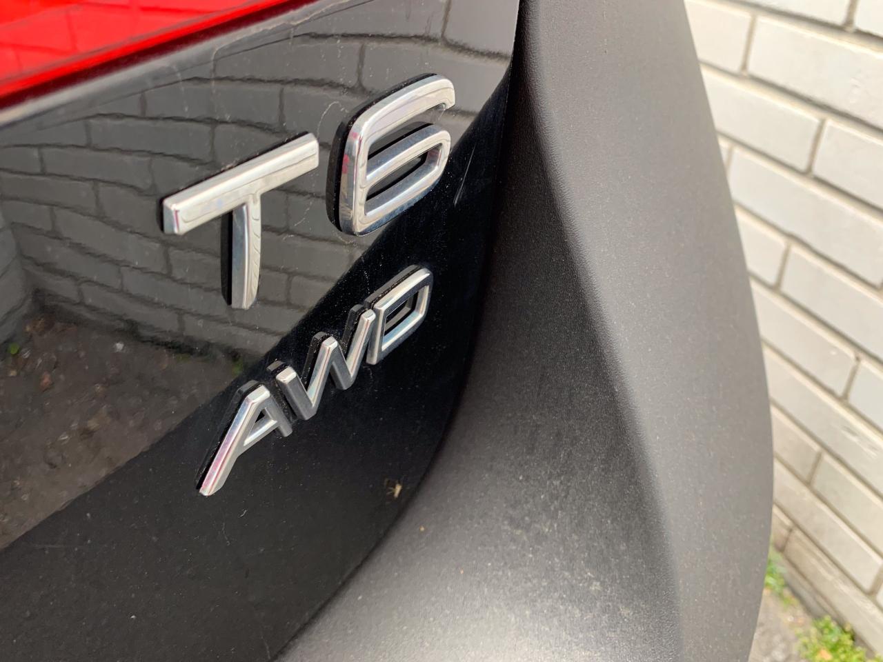 2012 Volvo XC70 NAVI, Heated Seats, 300HP T6! Photo3