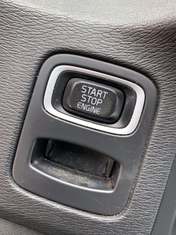 2012 Volvo XC70 NAVI, Heated Seats, 300HP T6! - Photo #8