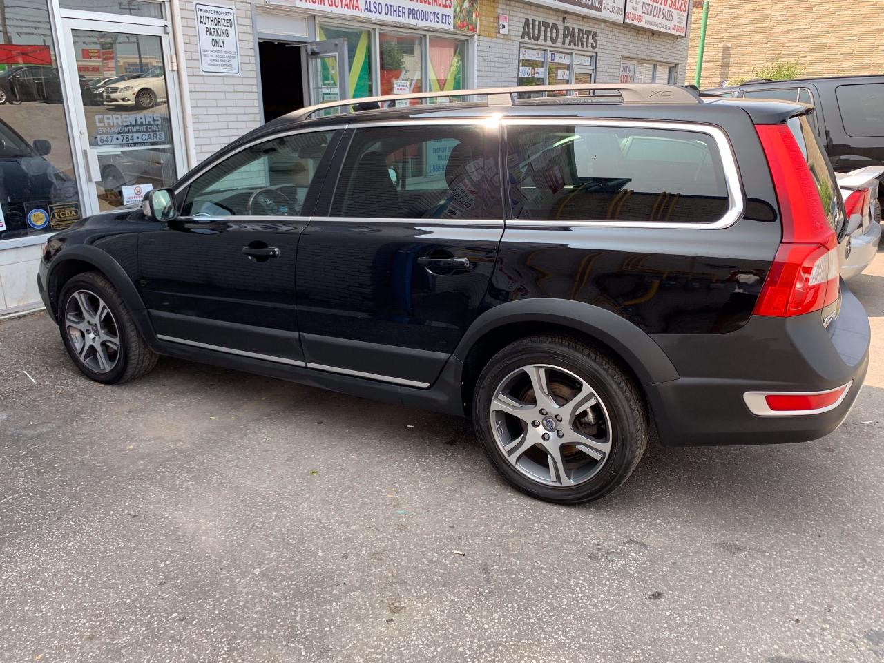 2012 Volvo XC70 NAVI, Heated Seats, 300HP T6! - Photo #15