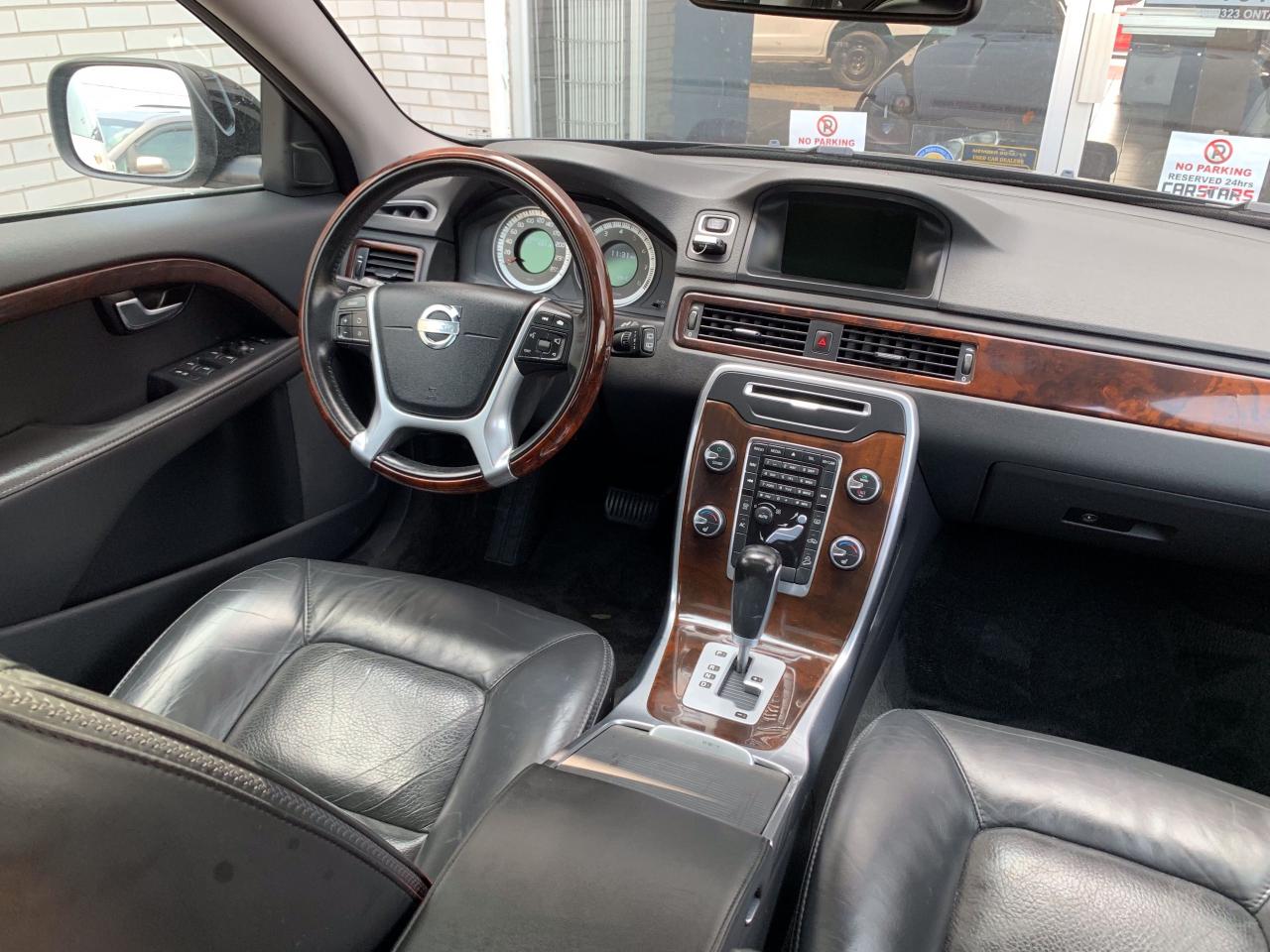 2012 Volvo XC70 NAVI, Heated Seats, 300HP T6! - Photo #24