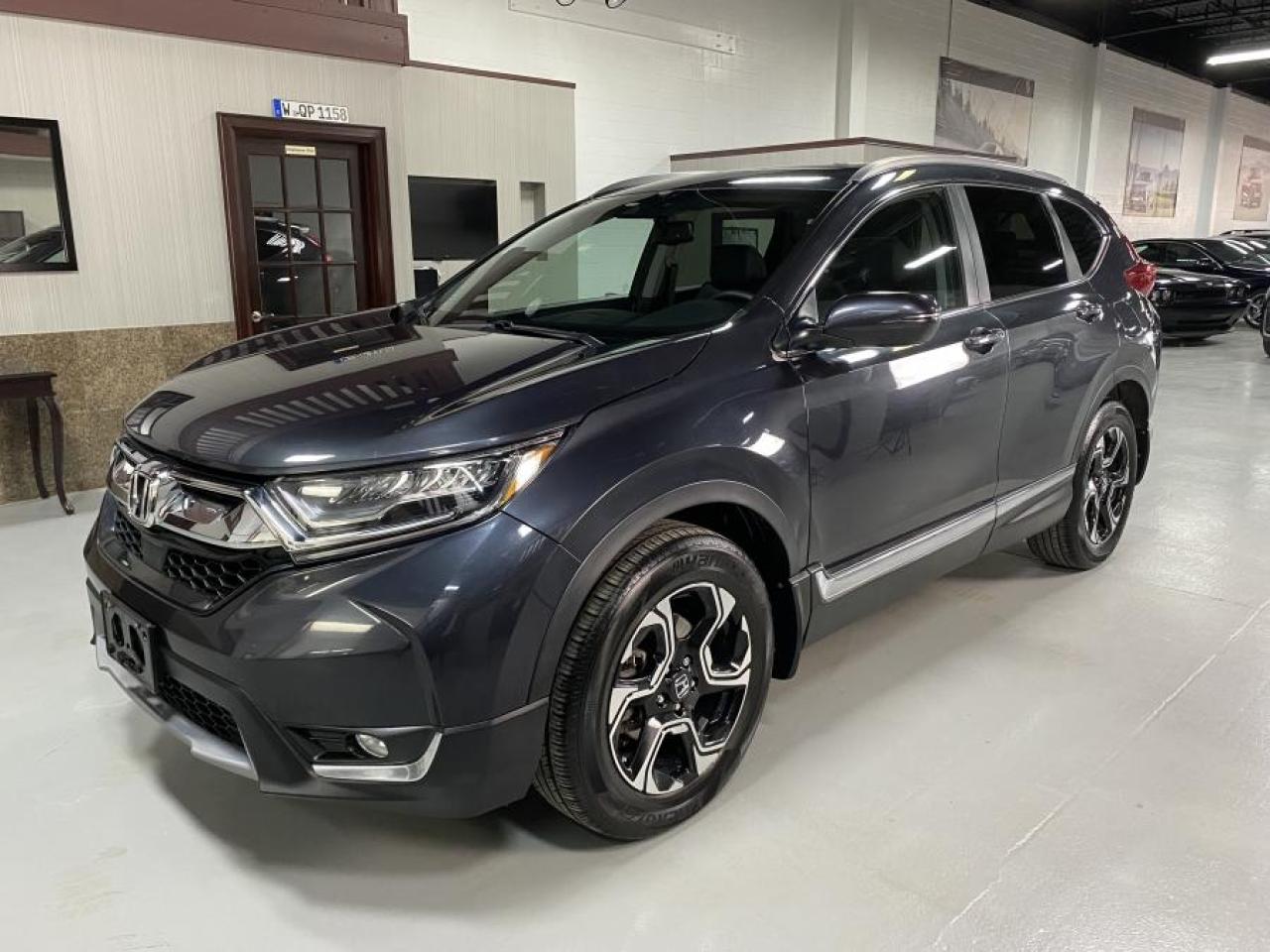 2018 Honda CR-V Touring Photo1