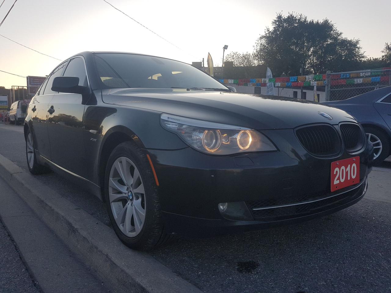 2010 BMW 5 Series 535i xDrive-MINT-NAVI-LEATHER-SUNROOF-BLUETOOTH Photo
