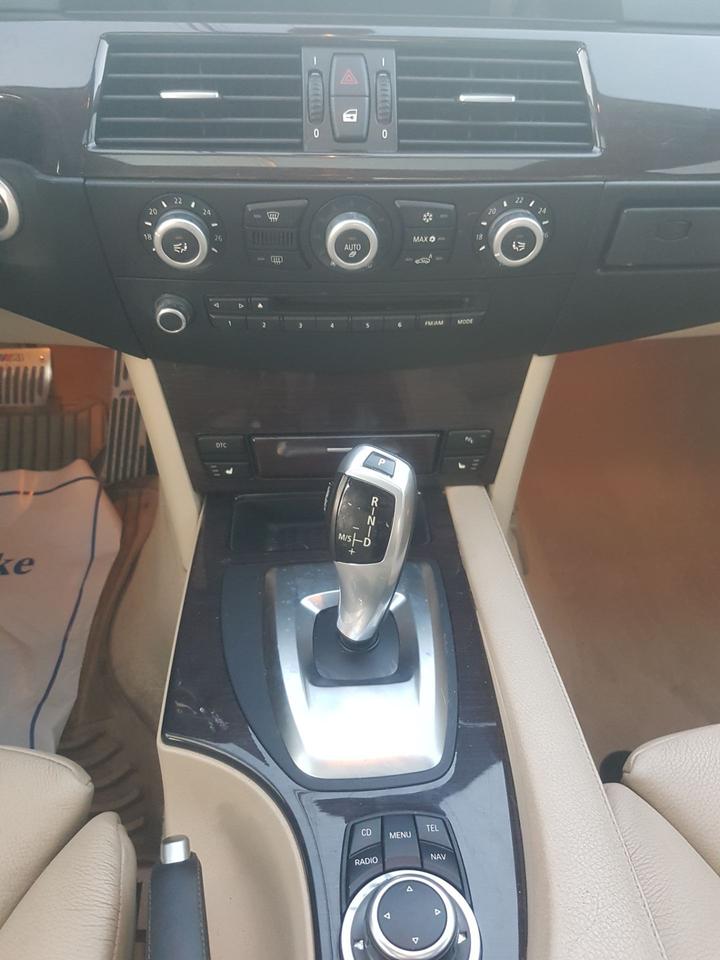 2010 BMW 5 Series 535i xDrive-MINT-NAVI-LEATHER-SUNROOF-BLUETOOTH Photo