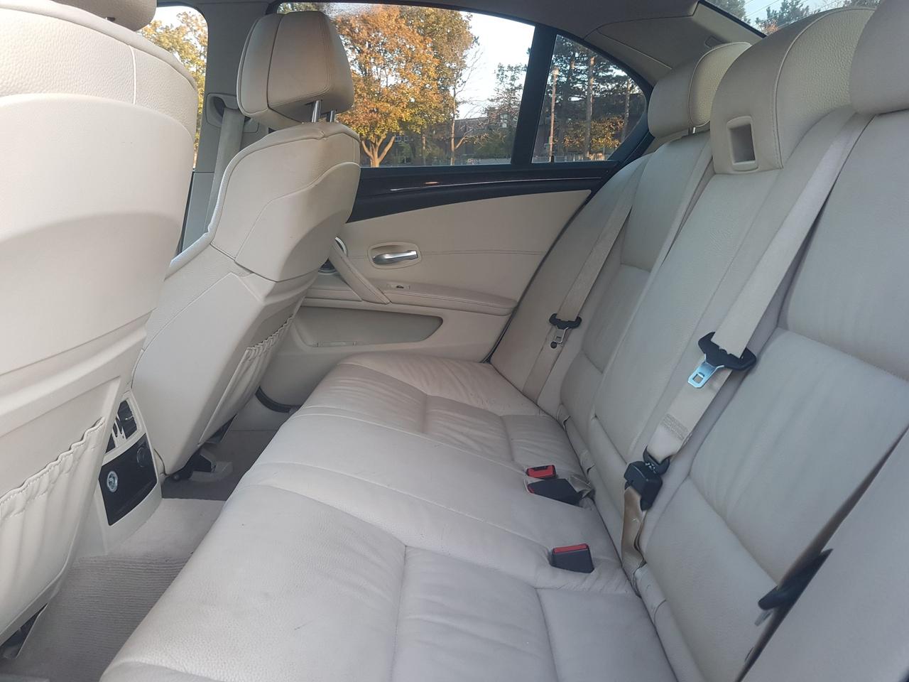 2010 BMW 5 Series 535i xDrive-MINT-NAVI-LEATHER-SUNROOF-BLUETOOTH Photo