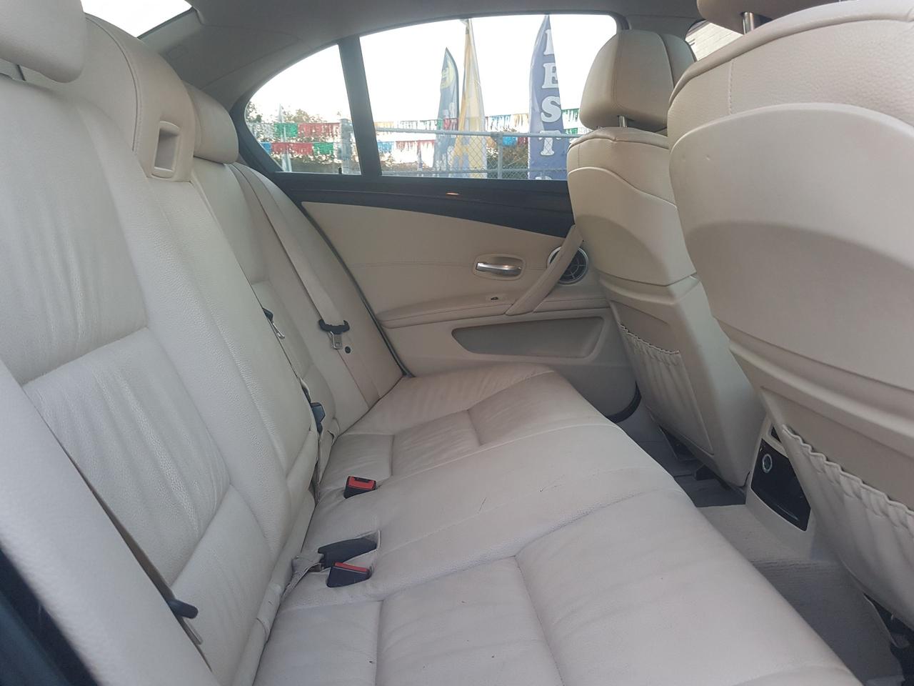 2010 BMW 5 Series 535i xDrive-MINT-NAVI-LEATHER-SUNROOF-BLUETOOTH Photo