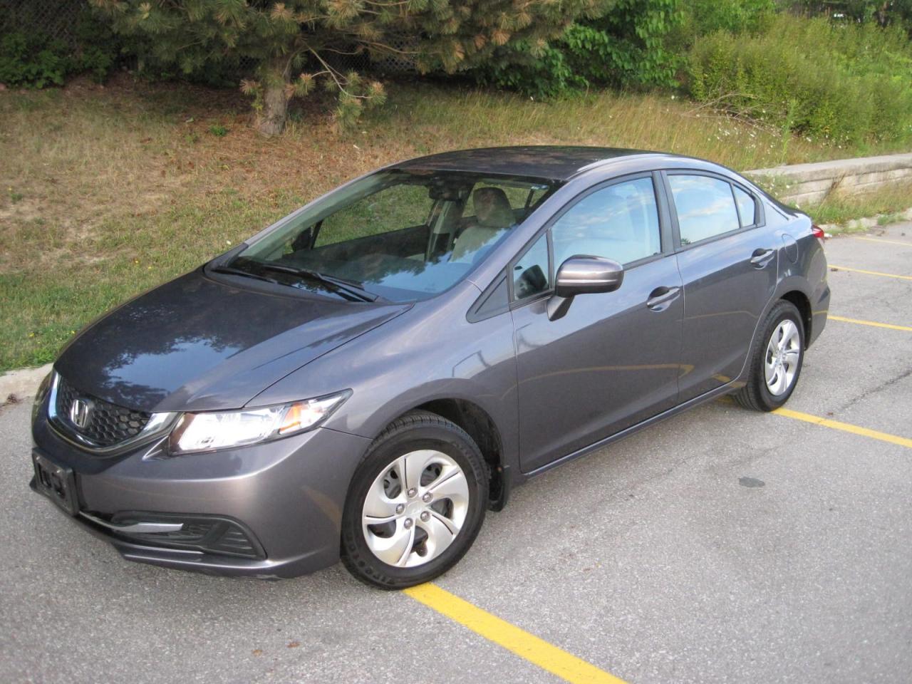 2014 Honda Civic LX - ONLY 20,499  KMS & 1 SR. OWNER!!! Photo3