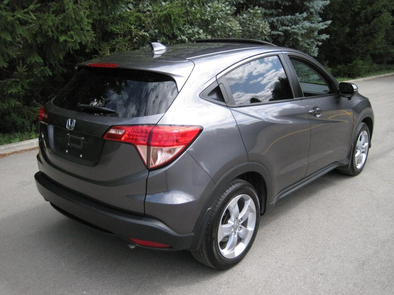 2016 Honda HR-V "EX" - RARE- 6 SPEED 1 SENIOR FEMALE OWNER!! Photo2