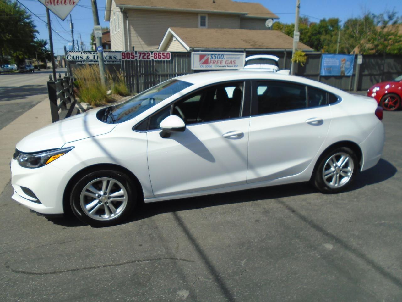 2018 Chevrolet Cruze LT - Photo #2