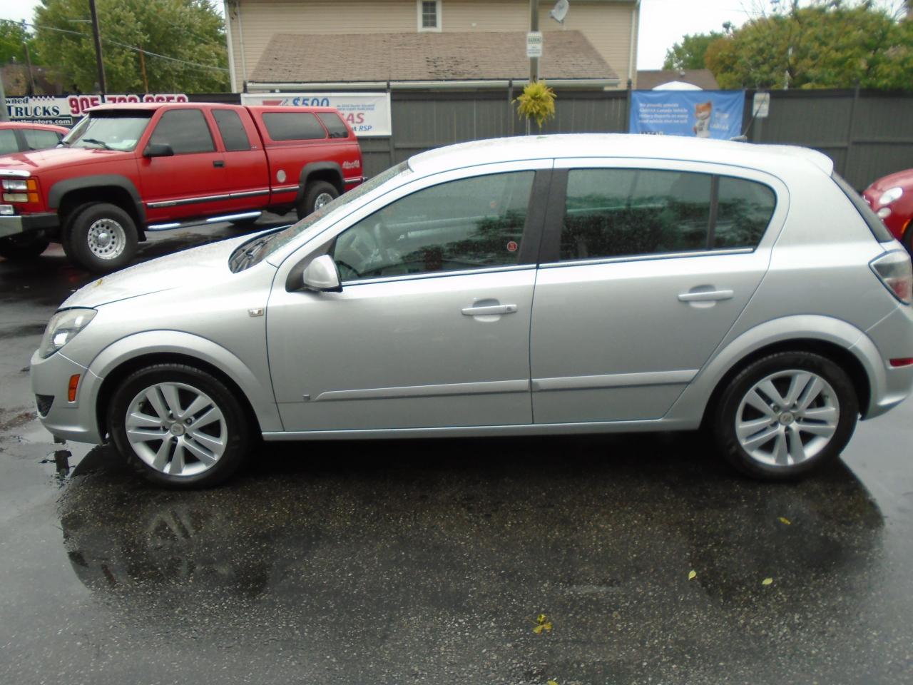 2008 Saturn Astra XR - Photo #2