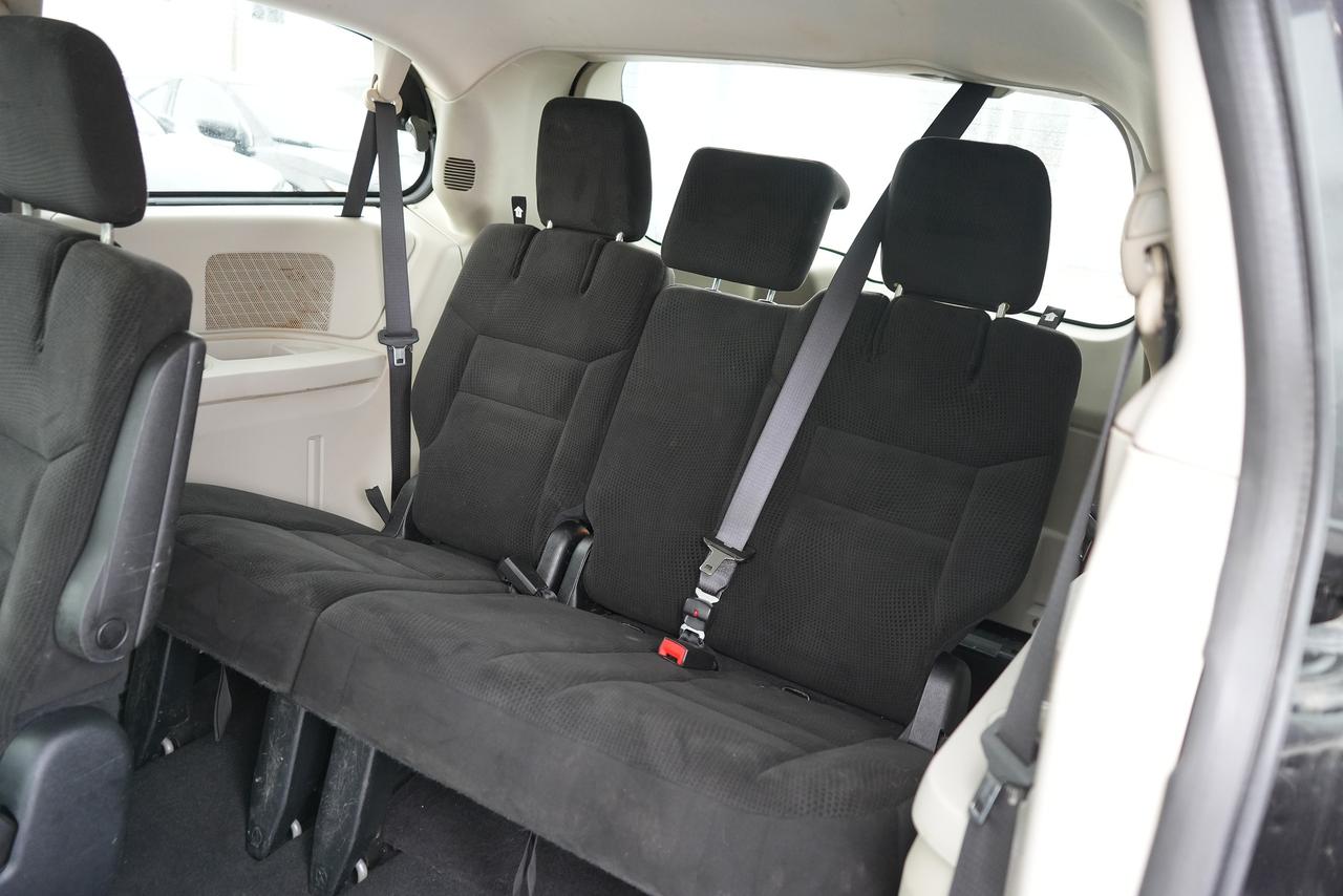 2016 Dodge Grand Caravan SXT Photo