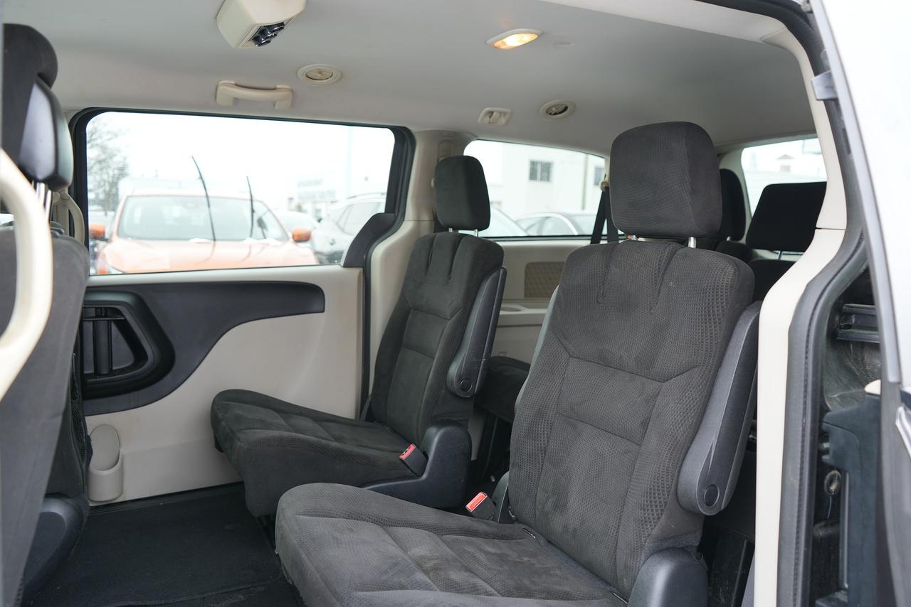 2016 Dodge Grand Caravan SXT Photo