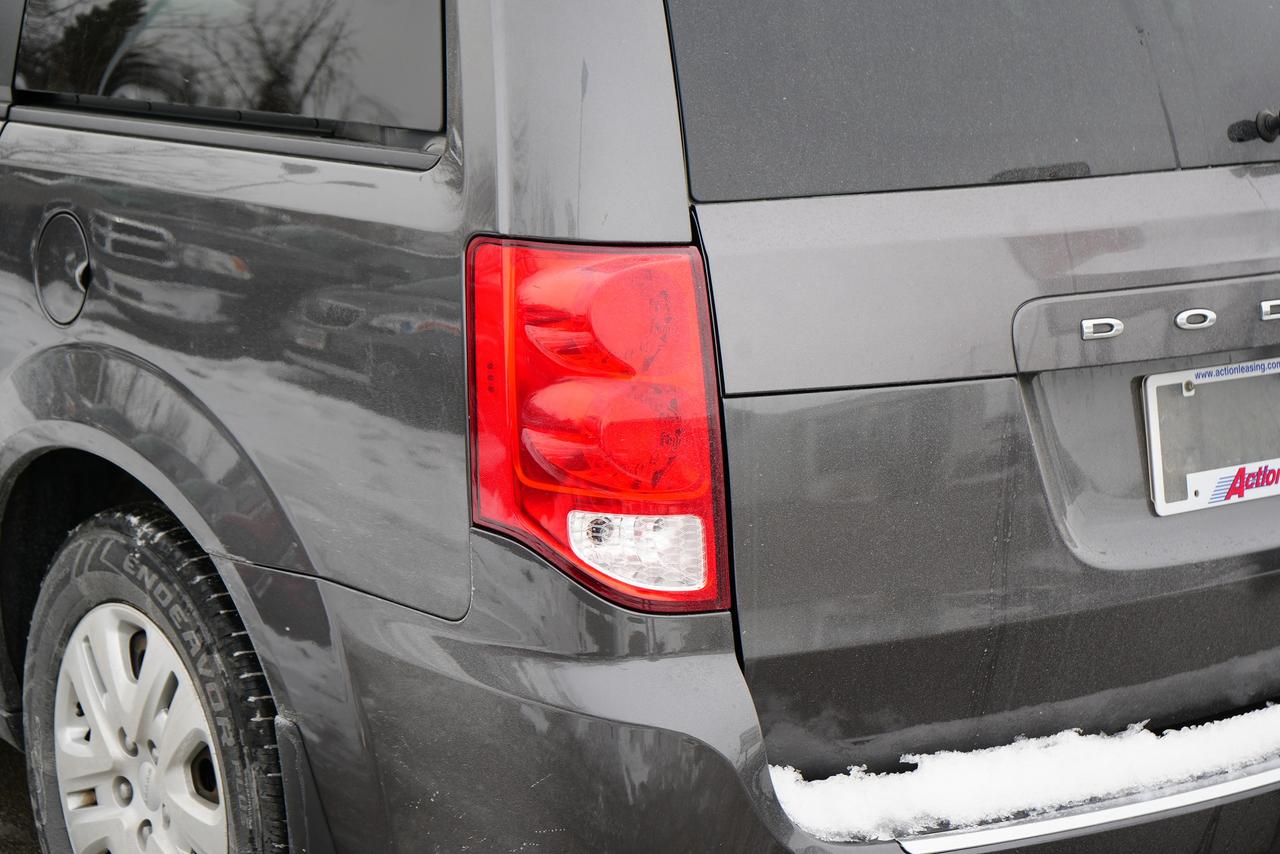 2016 Dodge Grand Caravan SXT Photo4