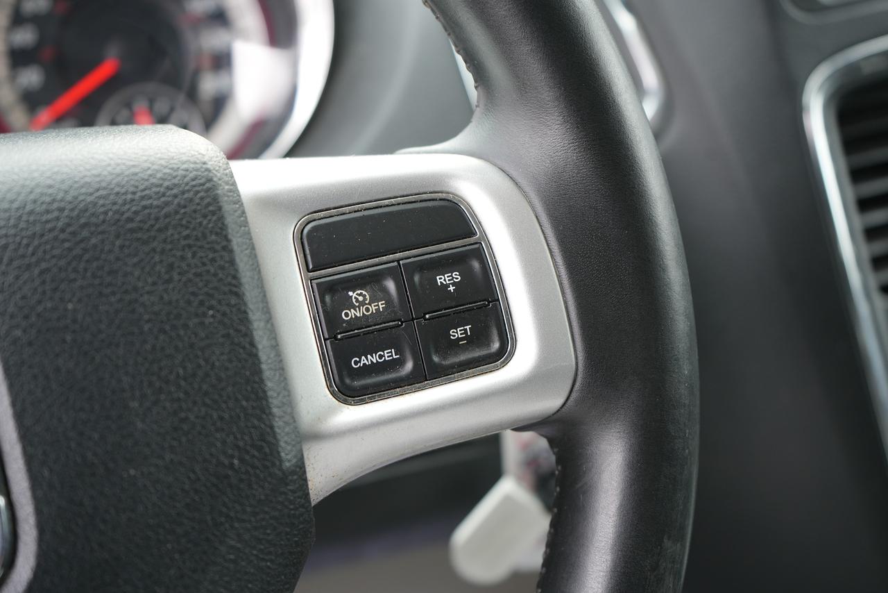 2016 Dodge Grand Caravan SXT Photo