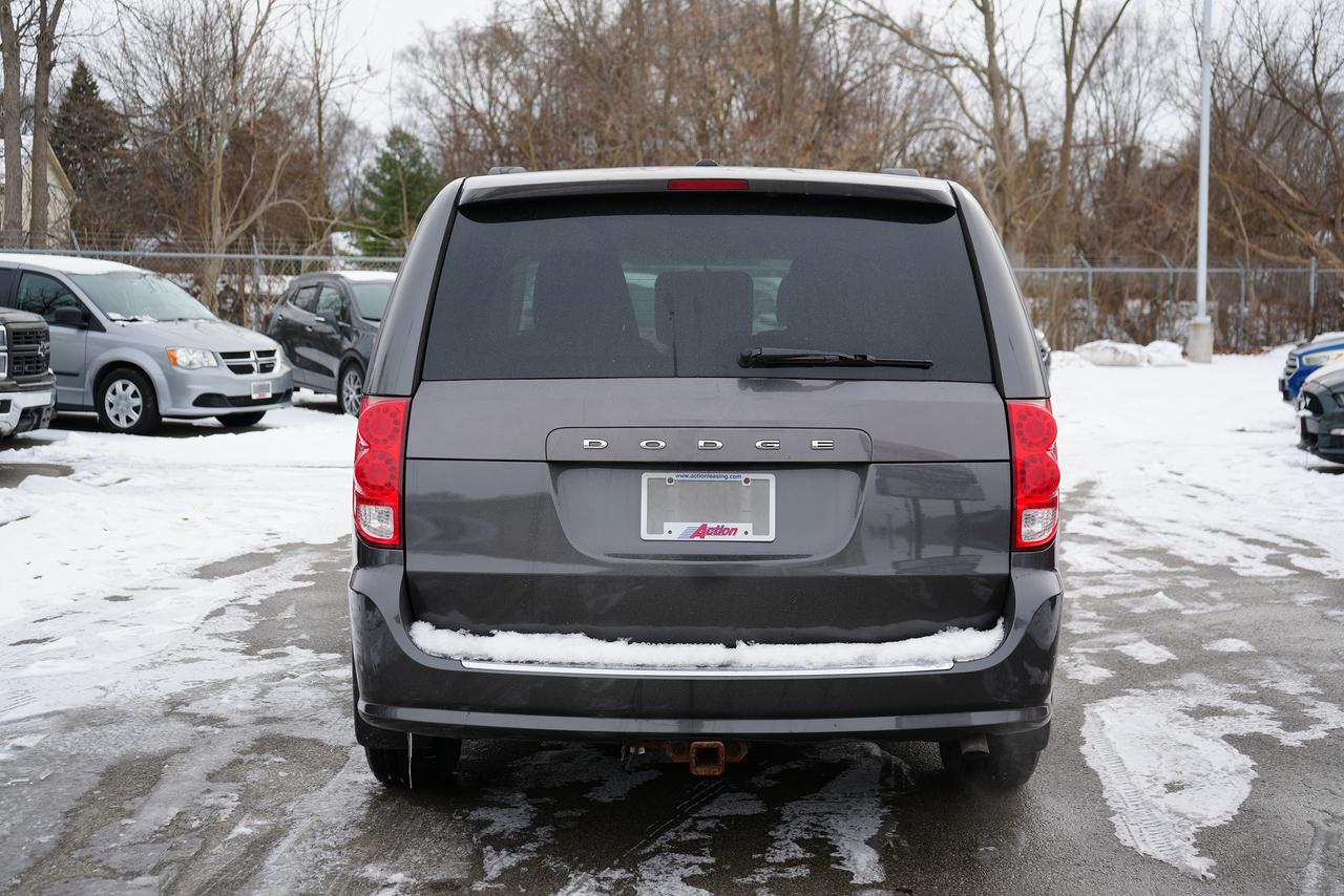 2016 Dodge Grand Caravan SXT Photo