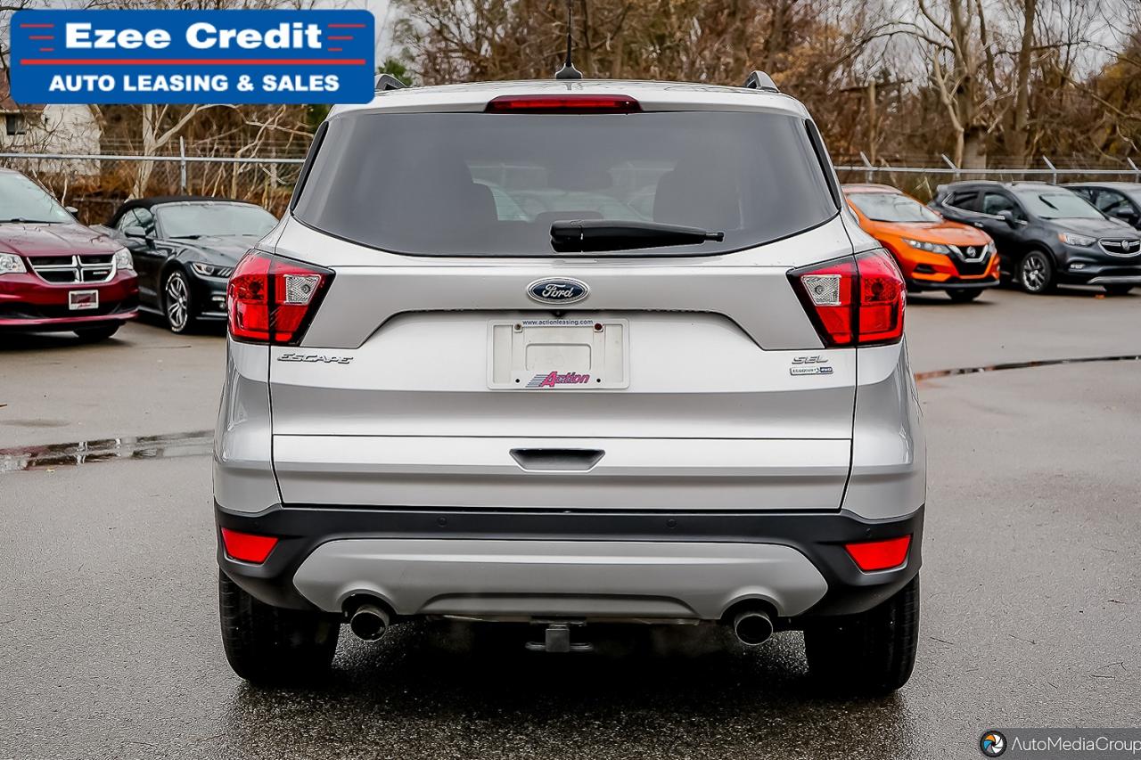 2019 Ford Escape SEL Photo35