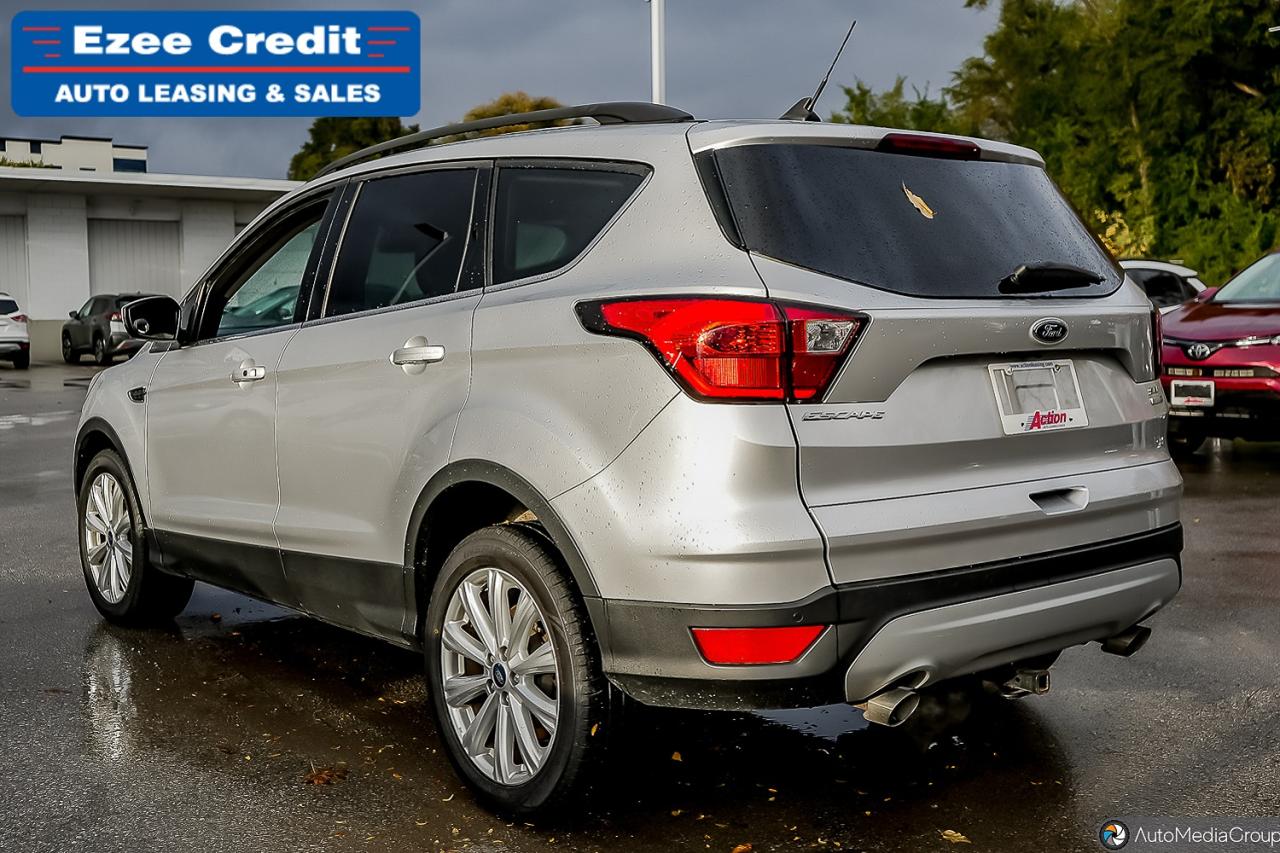 2019 Ford Escape SEL Photo8