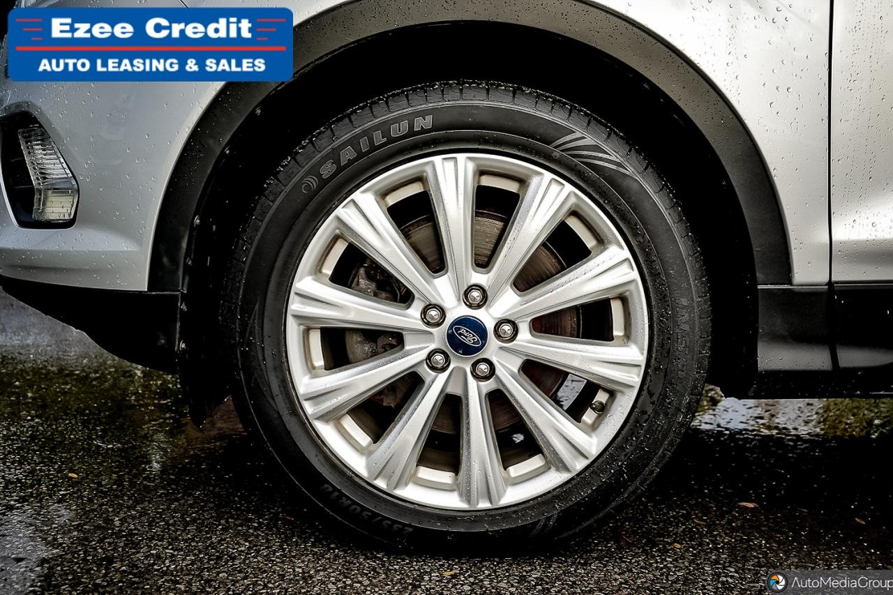 2019 Ford Escape SEL Photo13