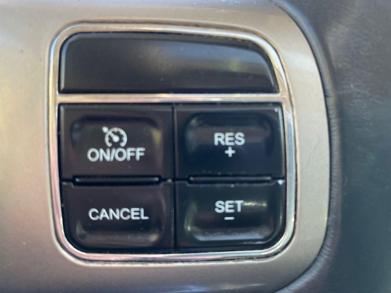 2012 Jeep Patriot Limited, AWD, Leather, NAV Photo