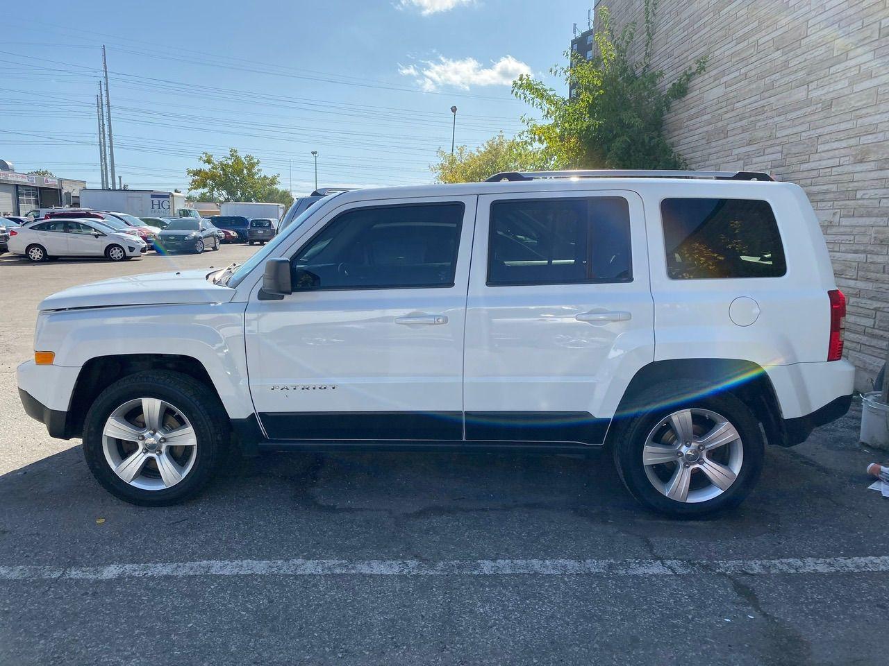 2012 Jeep Patriot Limited, AWD, Leather, NAV Photo