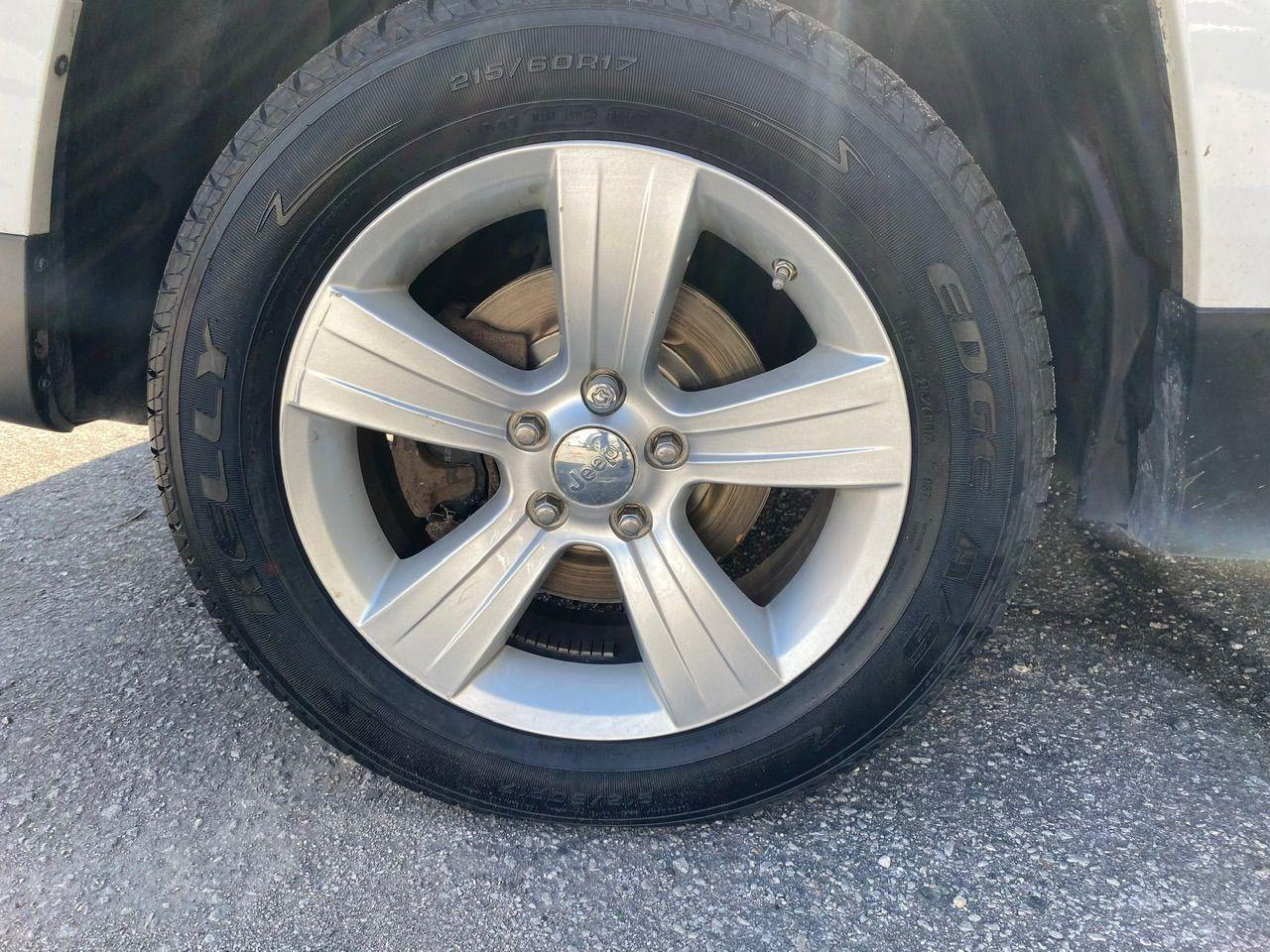 2012 Jeep Patriot Limited, AWD, Leather, NAV Photo
