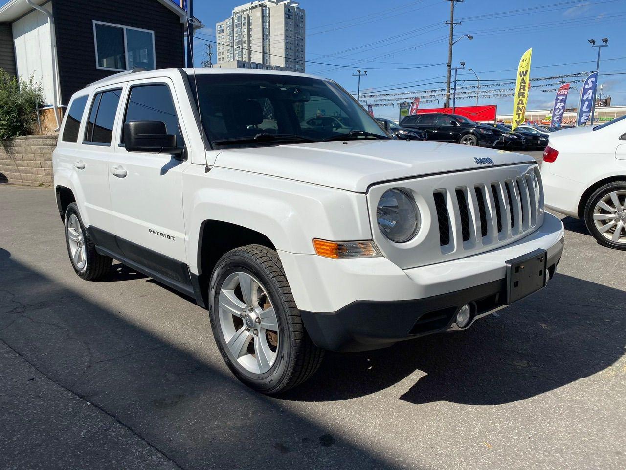 2012 Jeep Patriot Limited, AWD, Leather, NAV - Photo #2