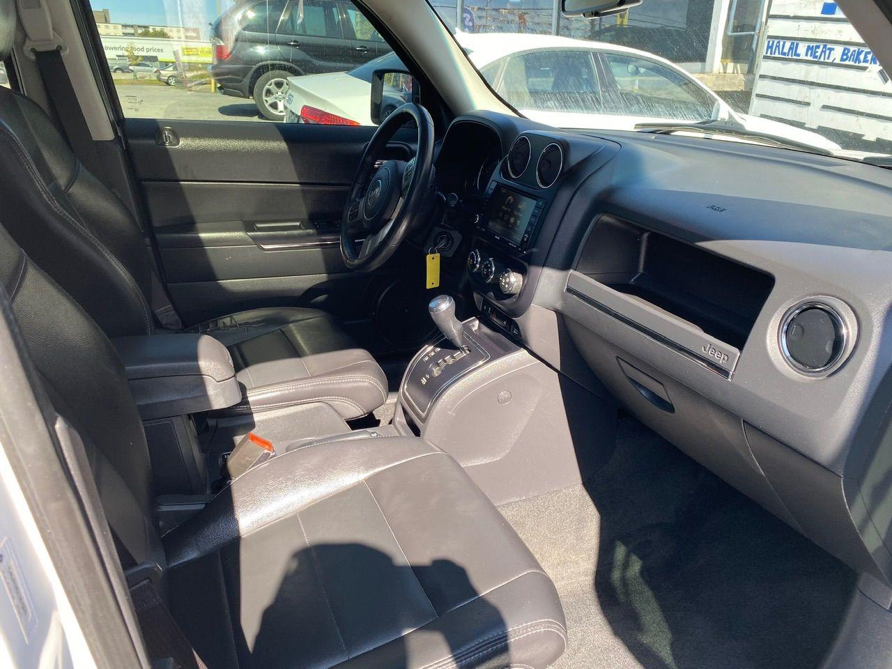 2012 Jeep Patriot Limited, AWD, Leather, NAV Photo
