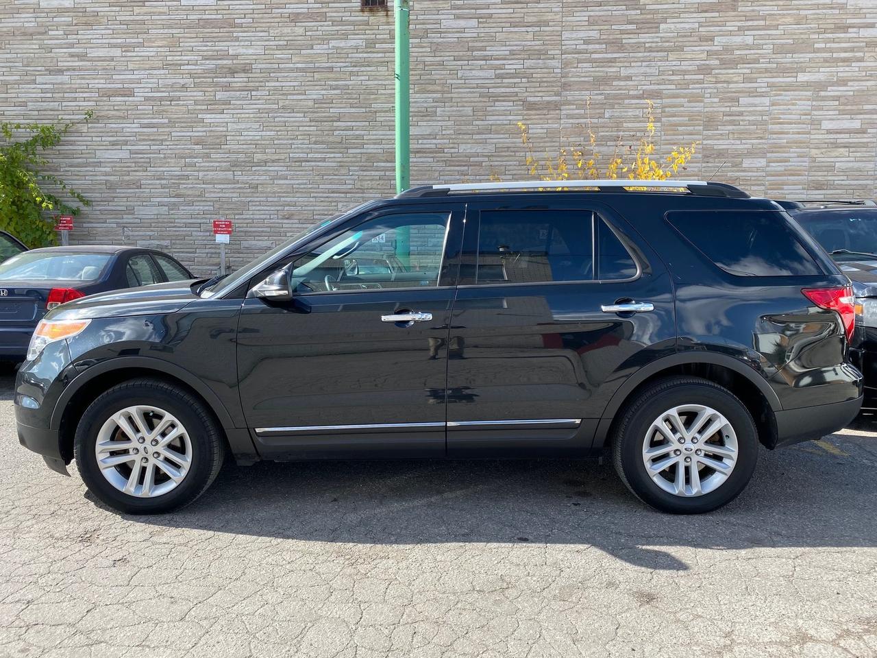 2013 Ford Explorer 7 Psgr, Leather, Navi, AWD Photo