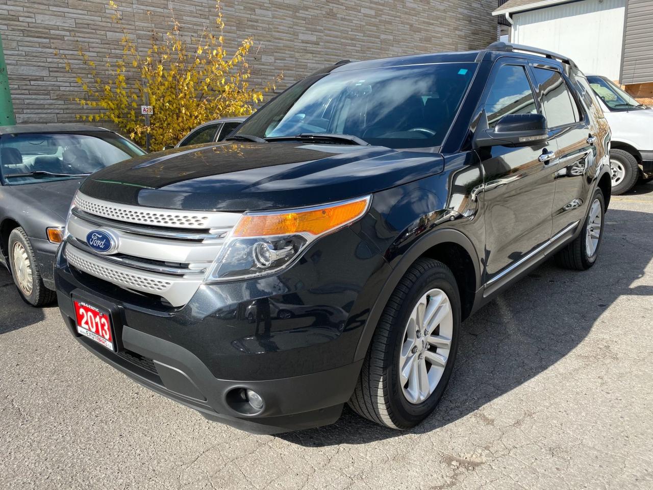 2013 Ford Explorer 7 Psgr, Leather, Navi, AWD - Photo #6