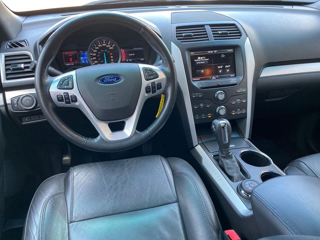2013 Ford Explorer 7 Psgr, Leather, Navi, AWD Photo