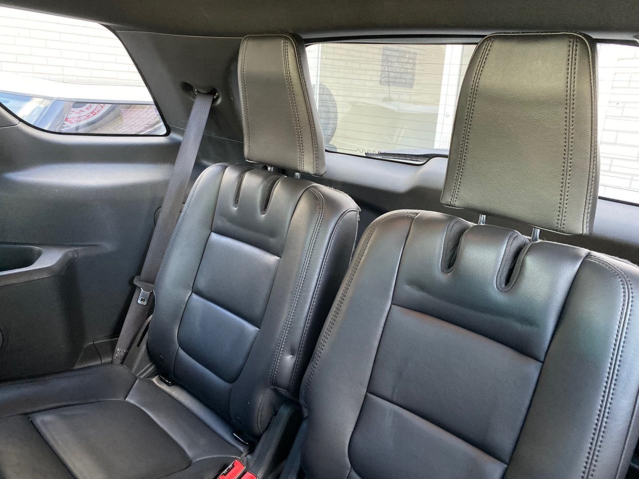 2013 Ford Explorer 7 Psgr, Leather, Navi, AWD - Photo #21