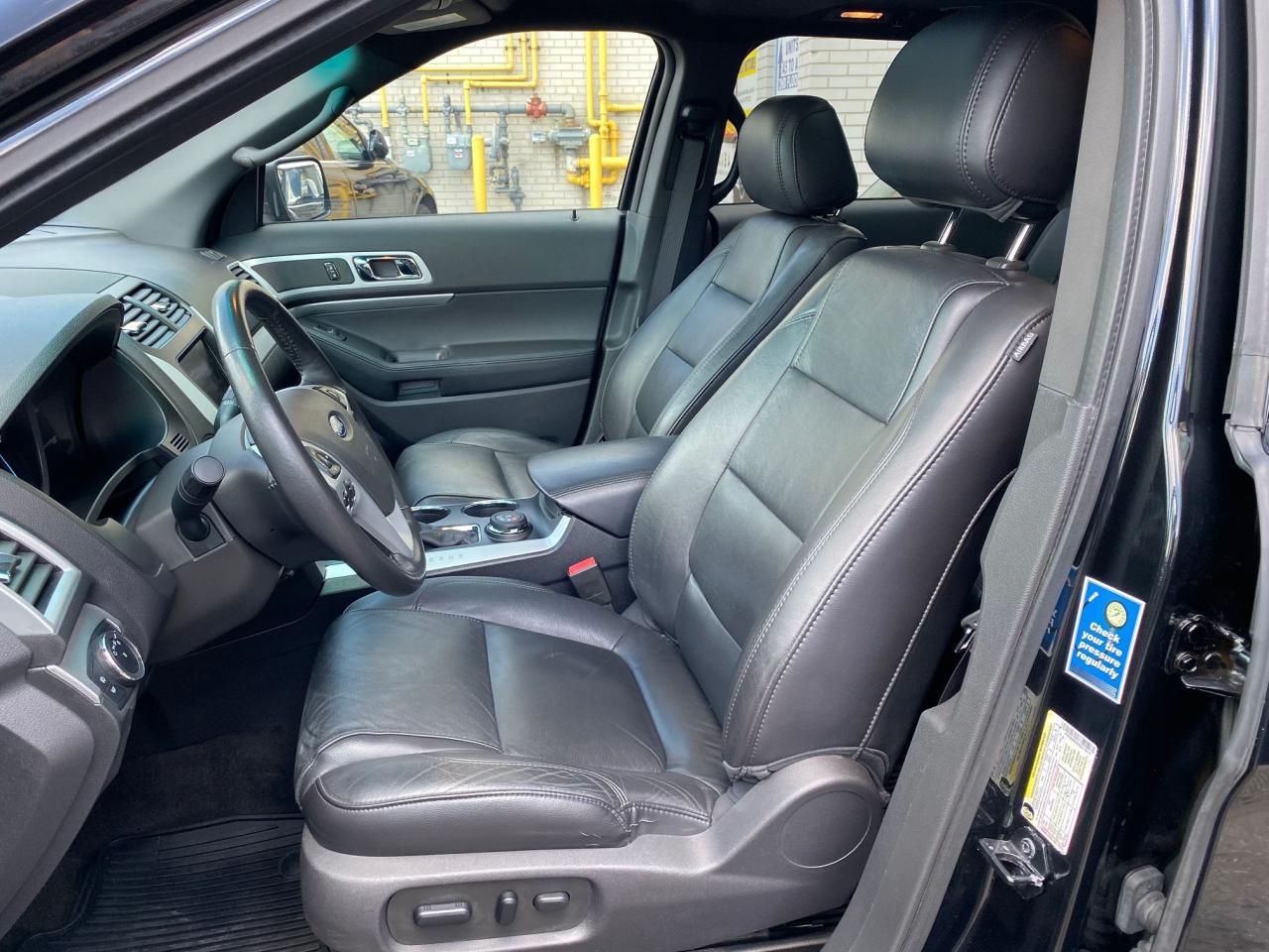 2013 Ford Explorer 7 Psgr, Leather, Navi, AWD - Photo #26