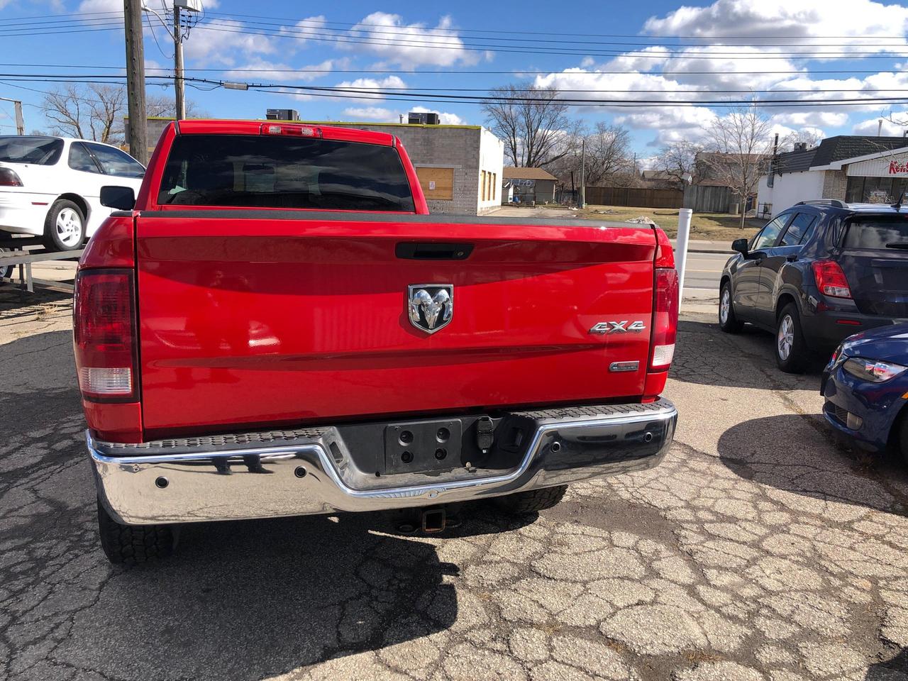 2012 RAM 2500 4WD Crew Cab 169" ST Photo3
