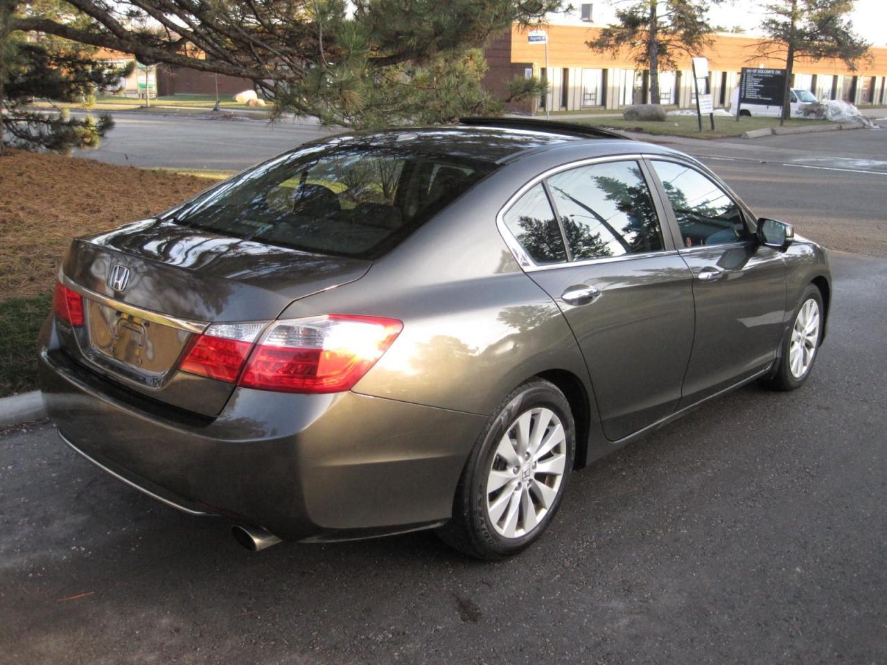 2013 Honda Accord "EX-L"-1 OWNER! ONLY 105K KMS! ONLY $10,490.00!!! Photo2