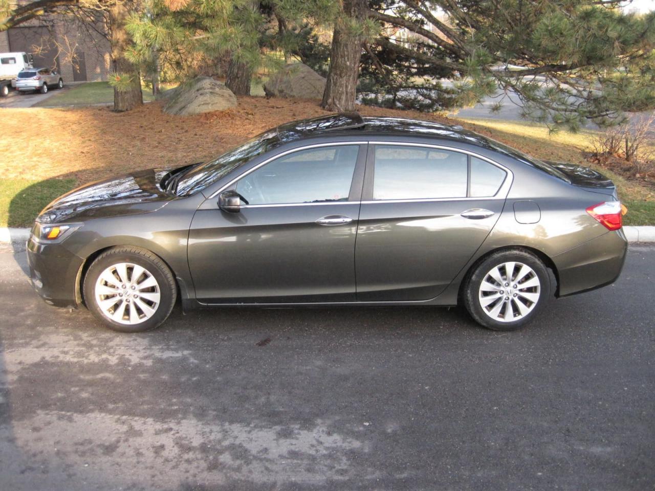 2013 Honda Accord "EX-L"-1 OWNER! ONLY 105K KMS! ONLY $10,490.00!!! Photo4