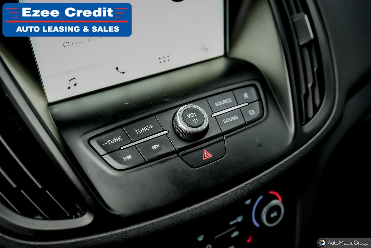 2019 Ford Escape SEL Photo