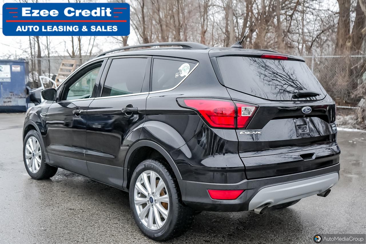 2019 Ford Escape SEL Photo
