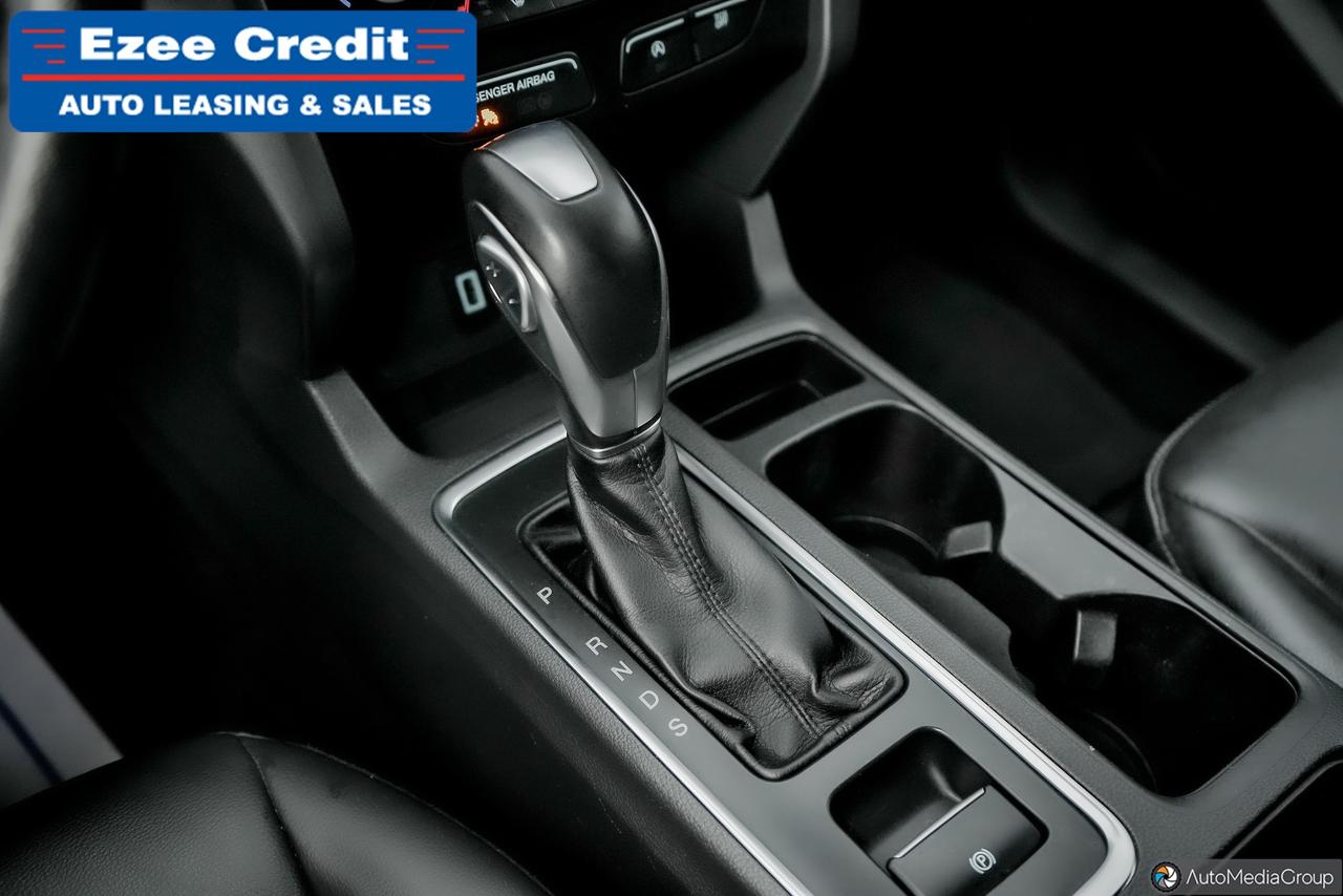 2019 Ford Escape SEL Photo