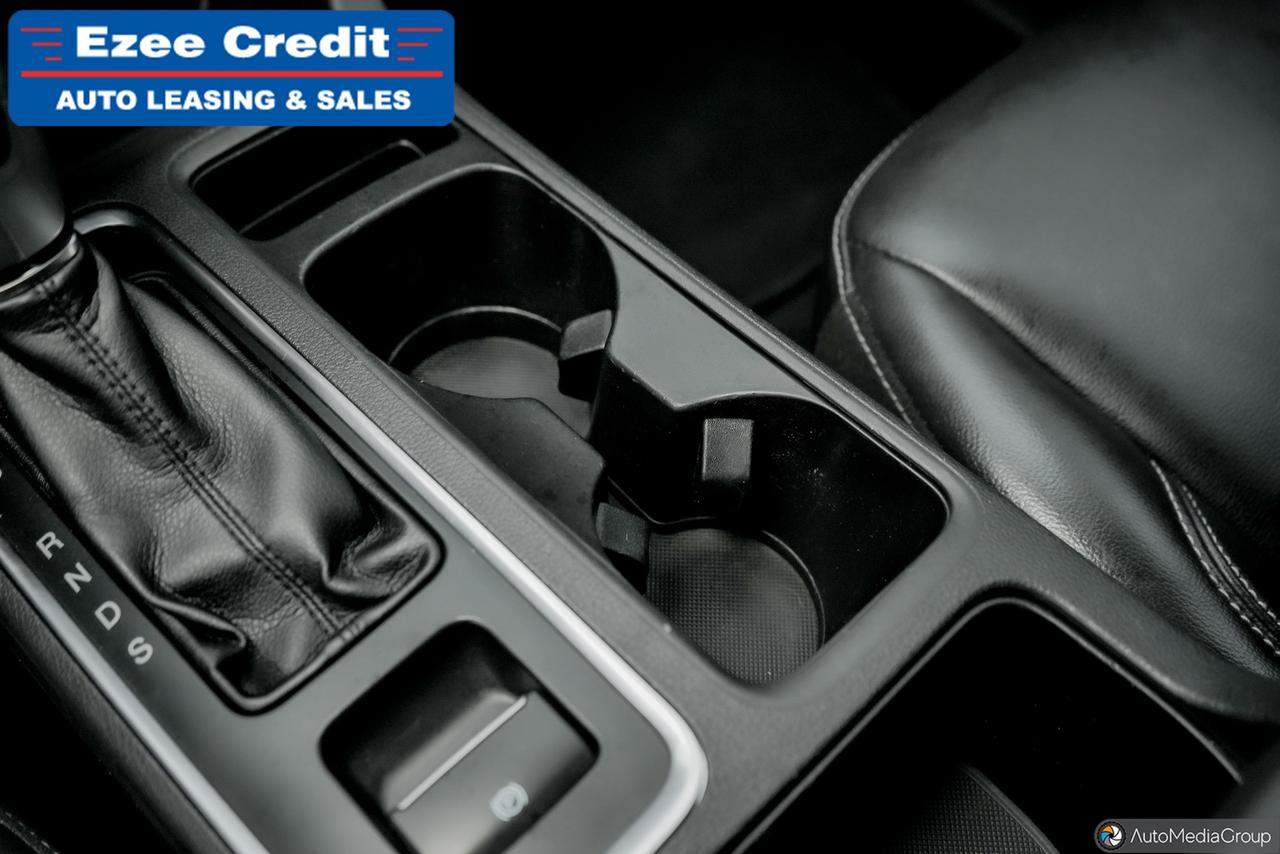 2019 Ford Escape SEL Photo