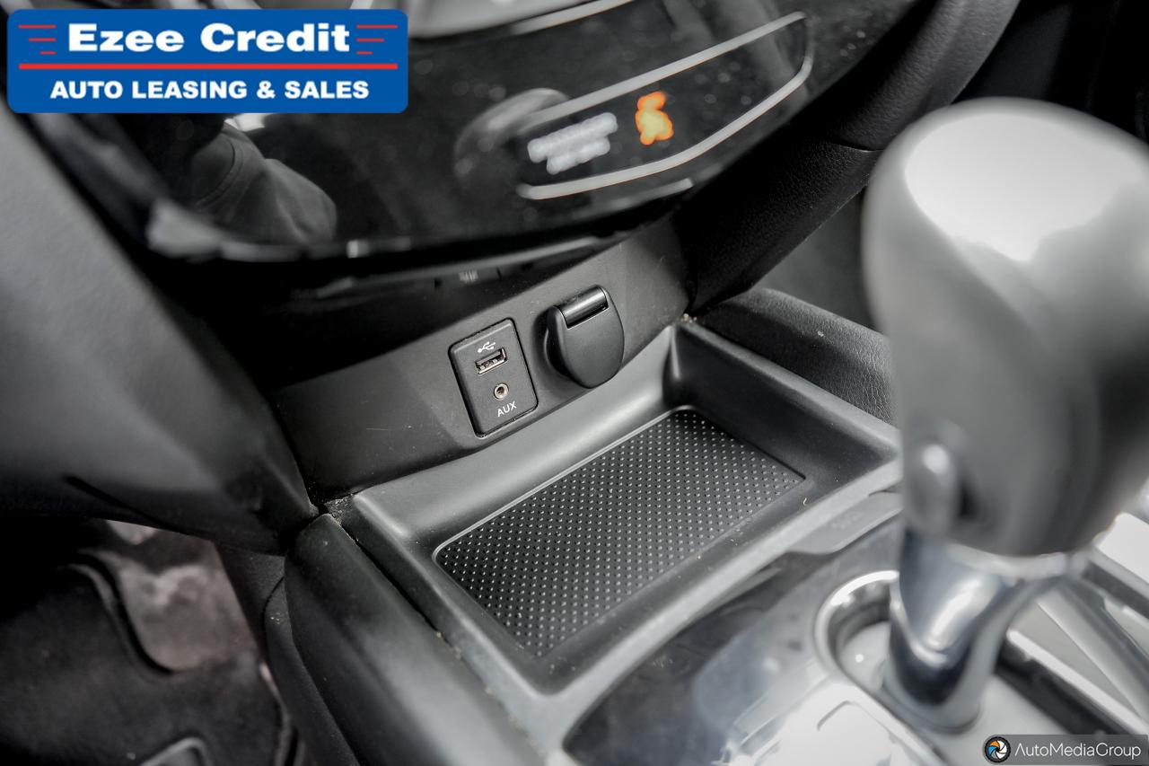 2016 Nissan Rogue SV Photo58