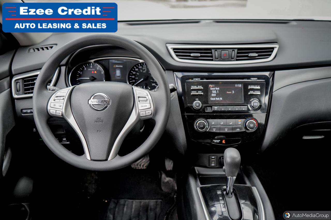 2016 Nissan Rogue SV Photo50