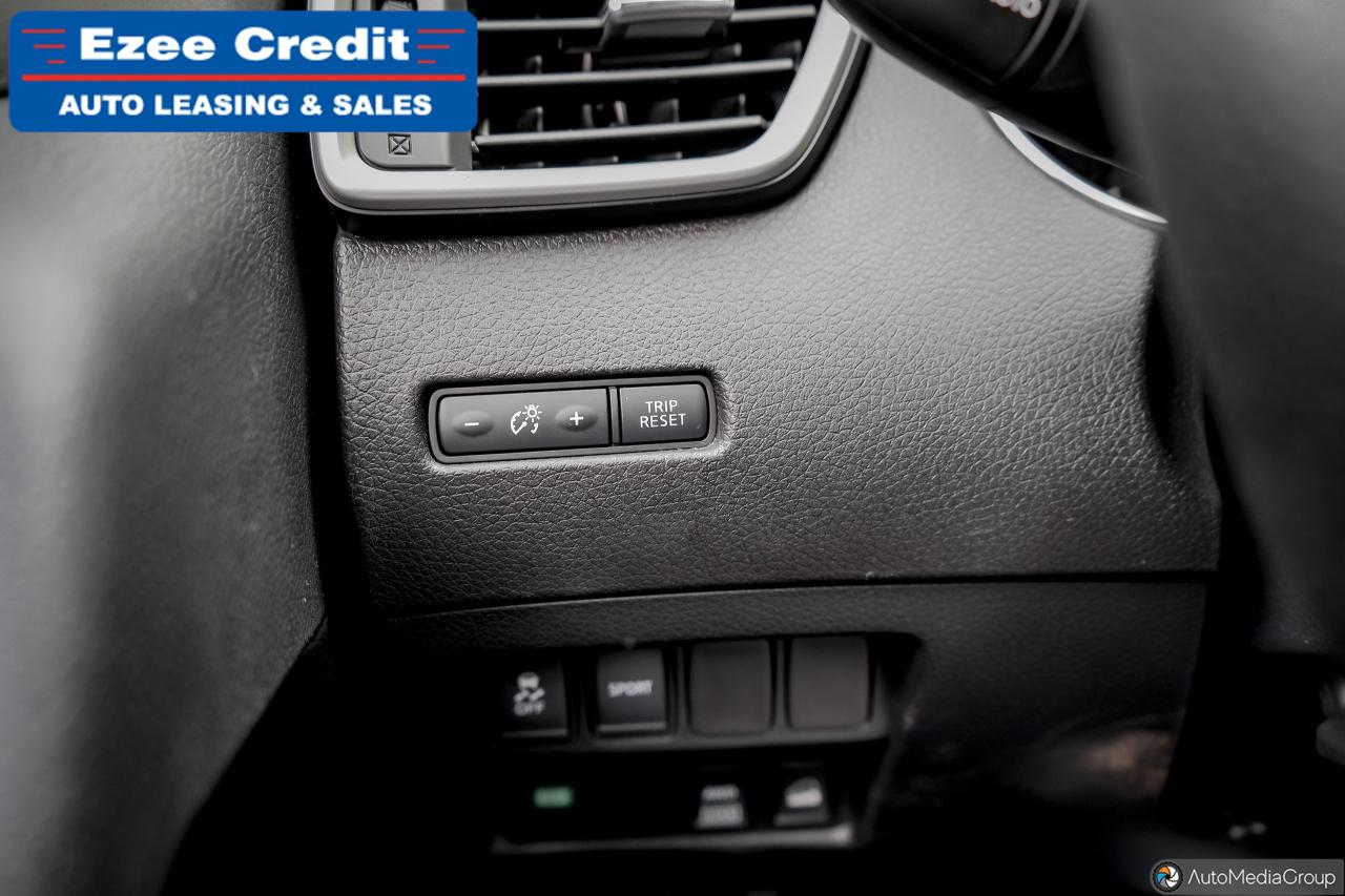 2016 Nissan Rogue SV Photo