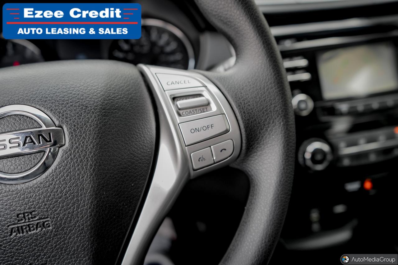 2016 Nissan Rogue SV Photo28