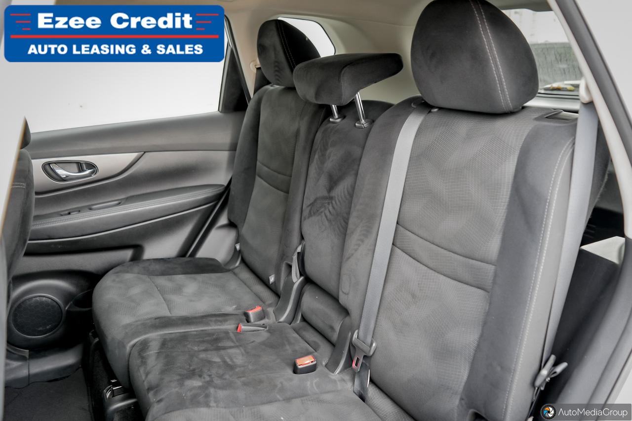 2016 Nissan Rogue SV Photo49